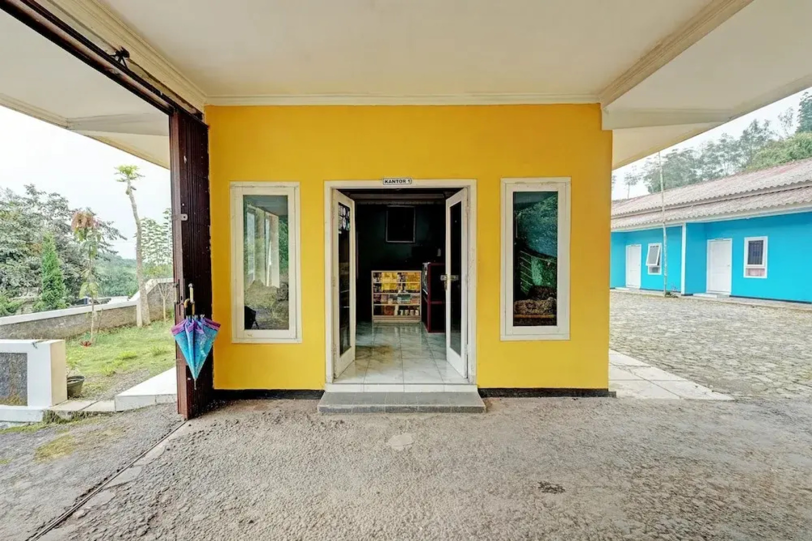 OYO 92407 Hotel Alaska