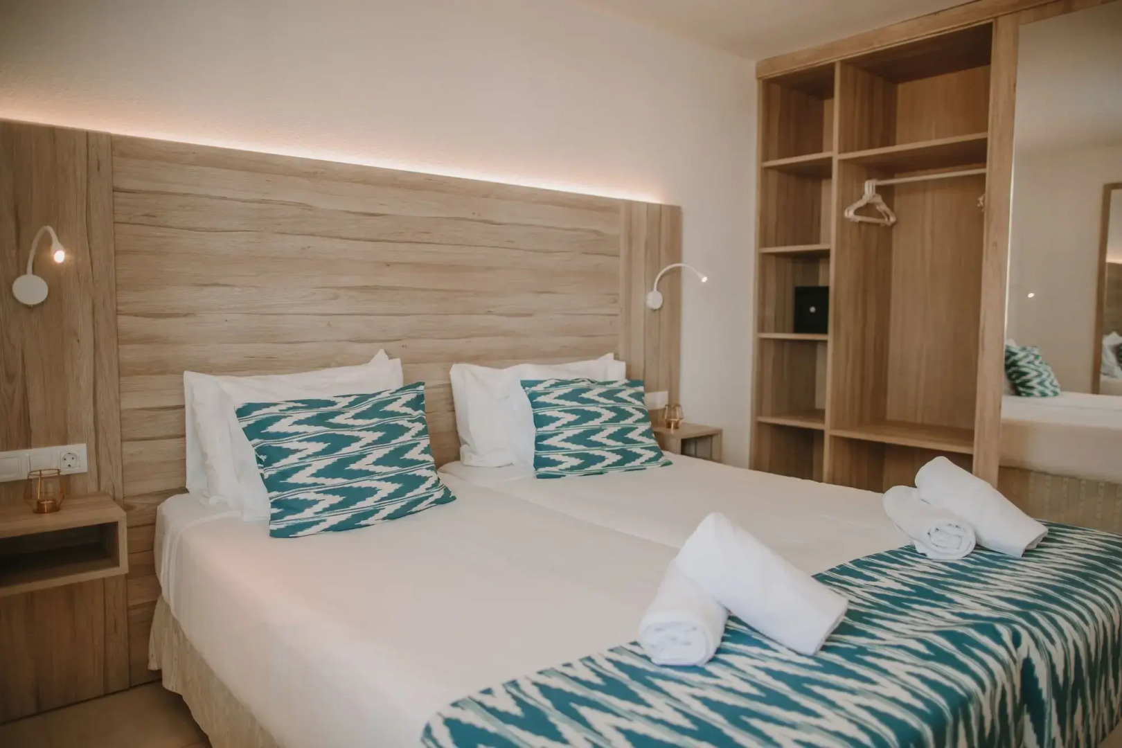 Aparthotel Playa del Sol - Adults Only