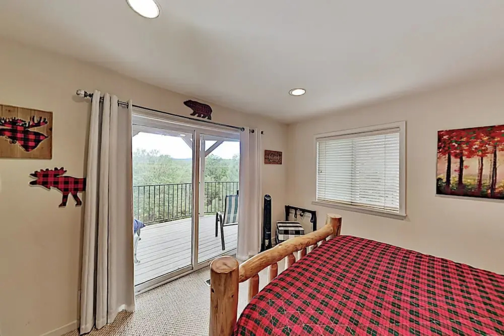 Bearfoot Lodge - Lake-view Escape W/ Private Decks 4 Bedroom Home