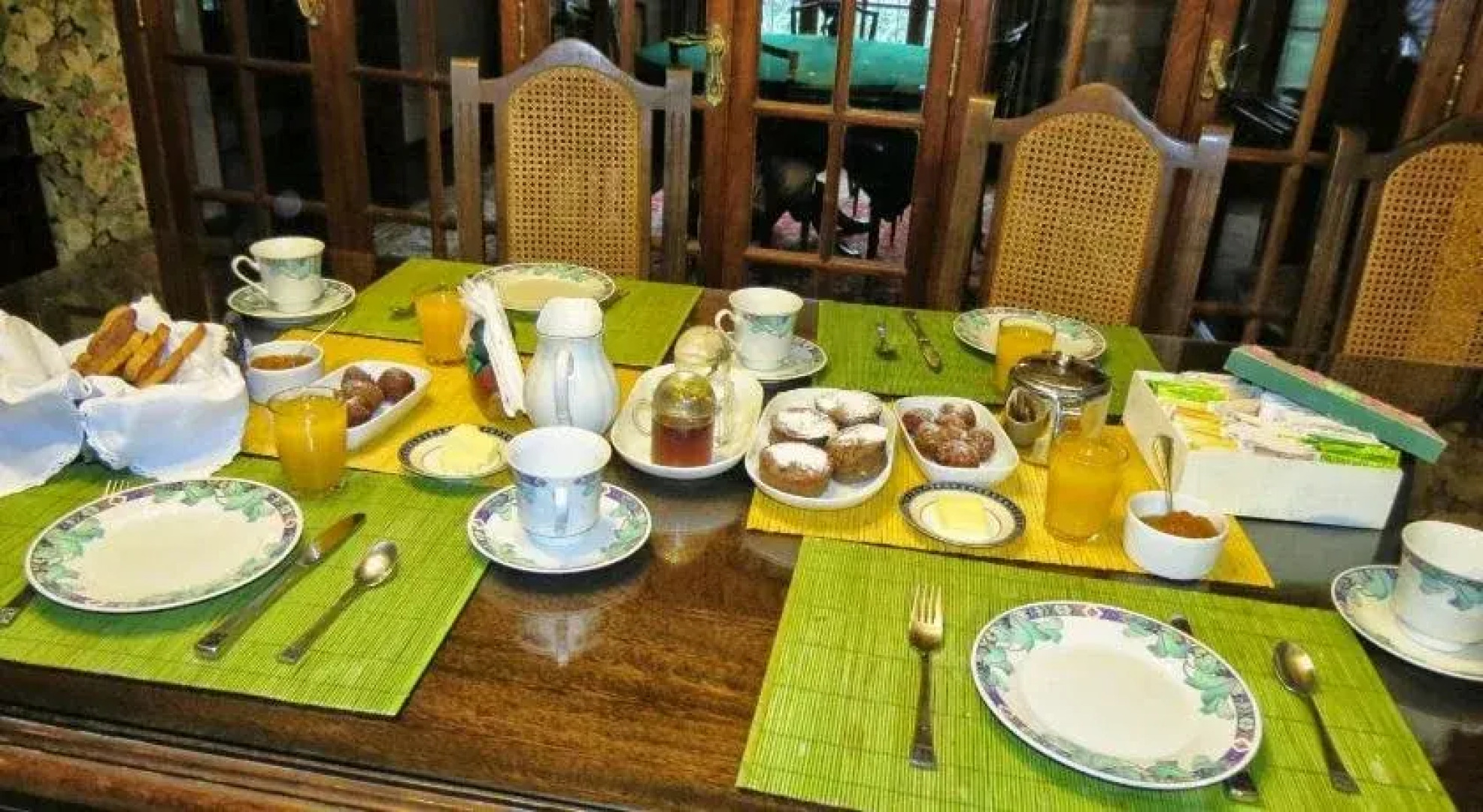 Los Alamos Bed And Breakfast