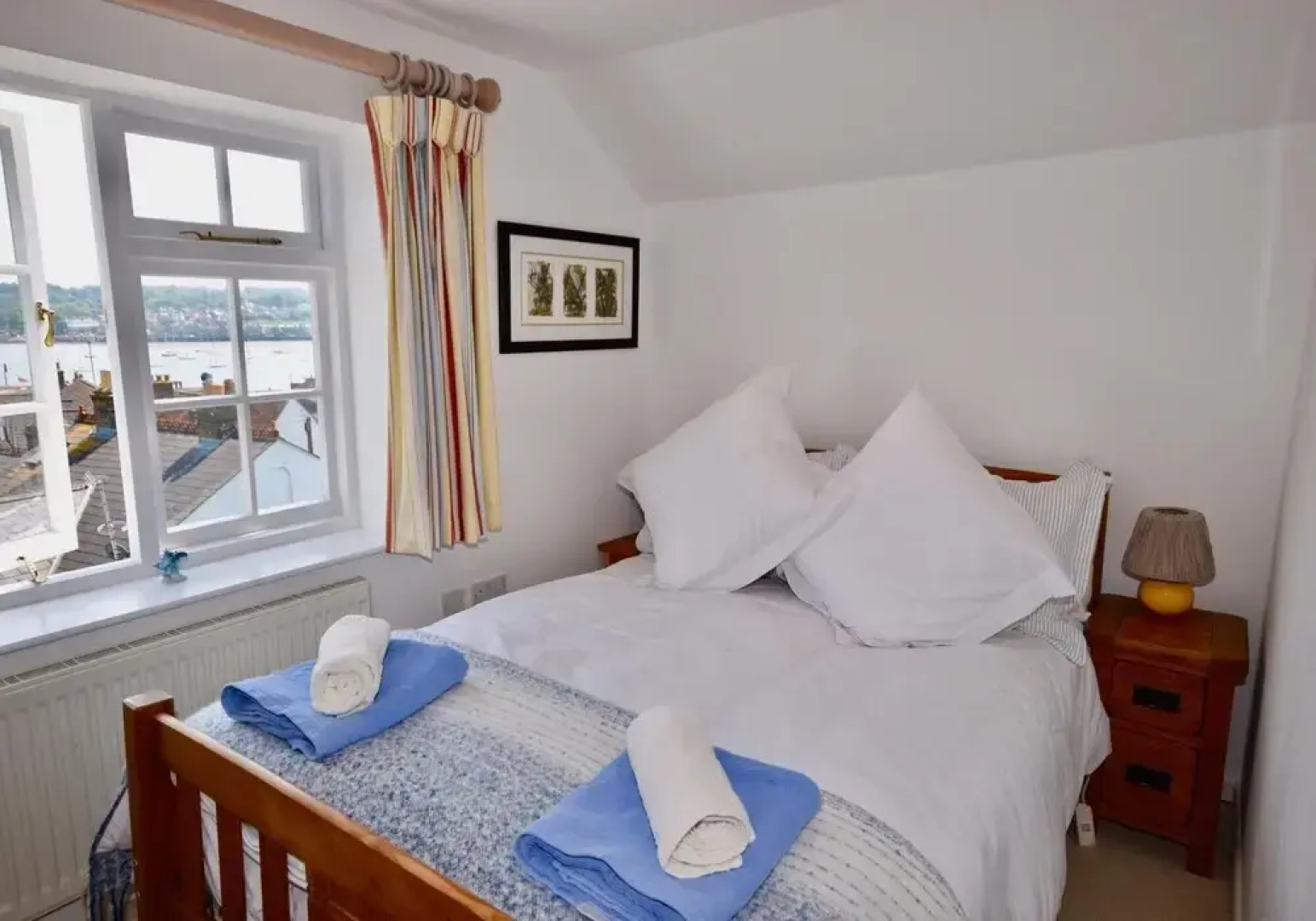 Mulberry 3 bed Cowes Cottage, Solent Views (Sleeps 6)