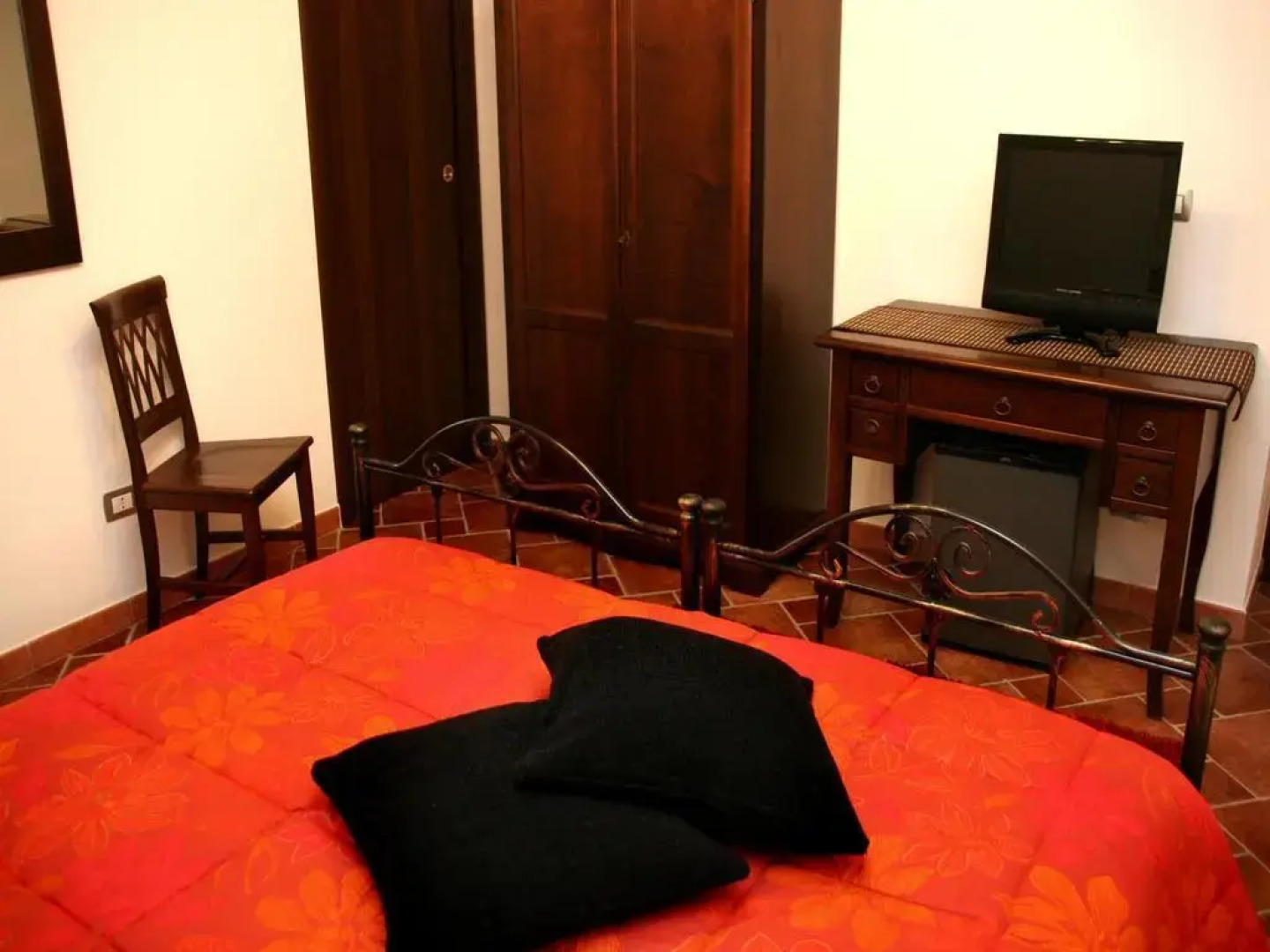 Jacaranda Apartments