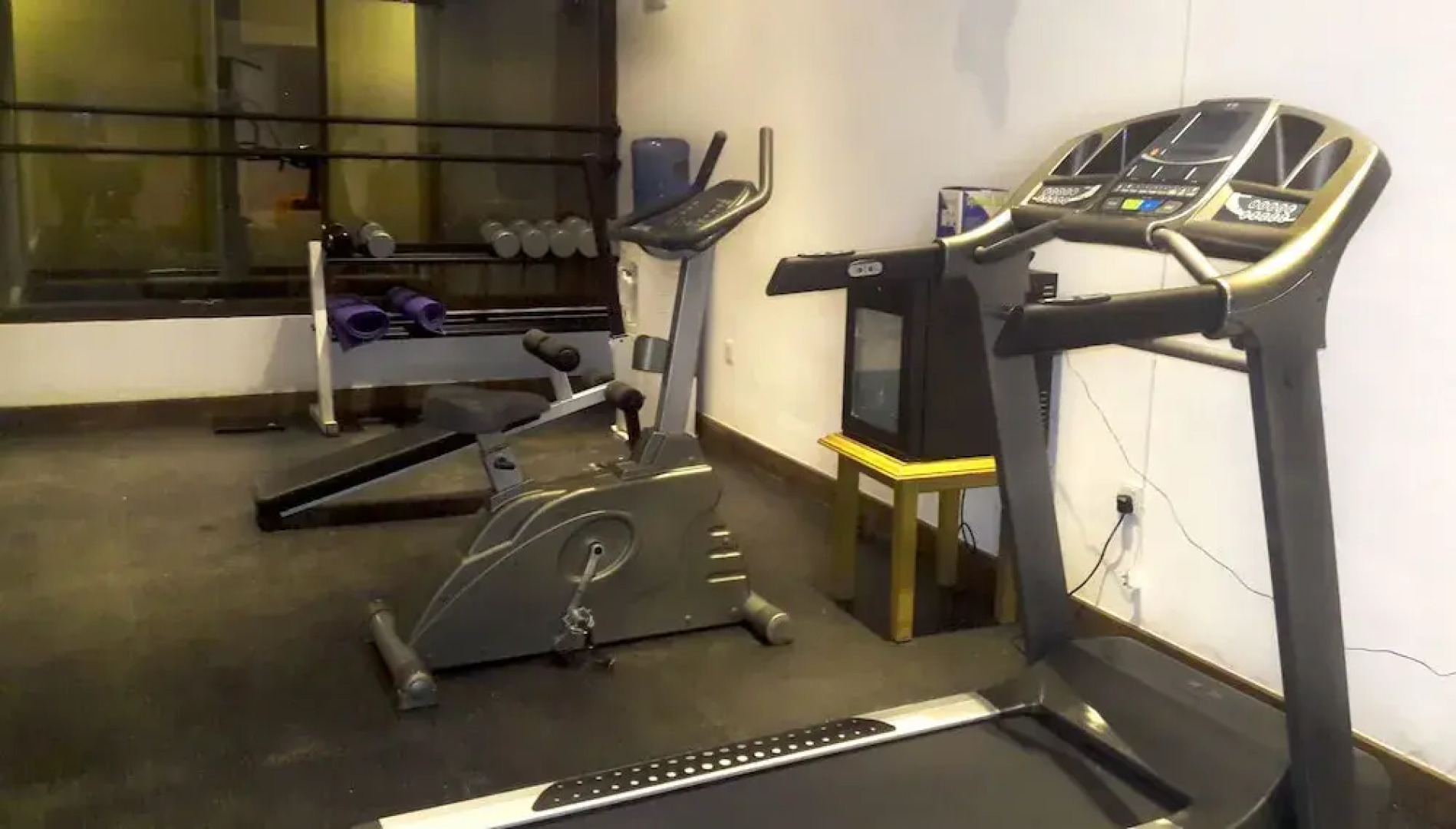 Taprospa  Footprints"