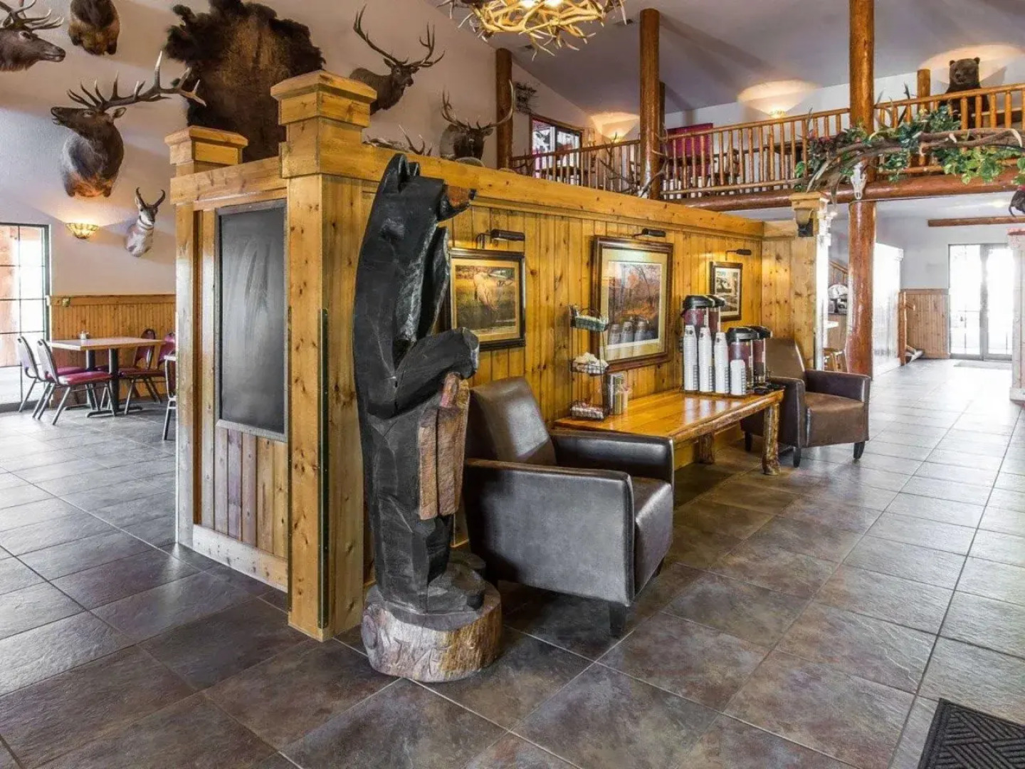 Antler Lodge - Gardiner MT