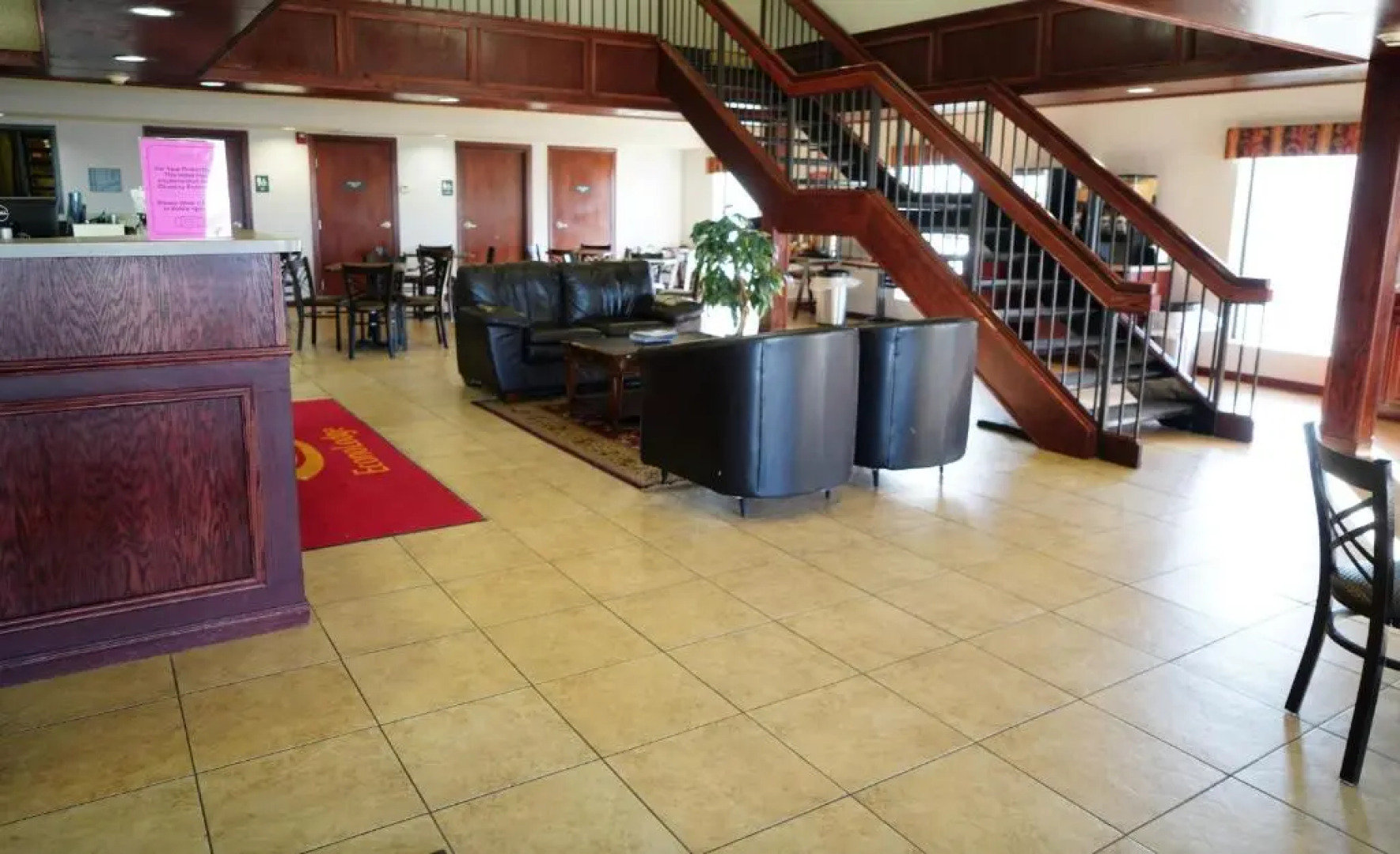 Econo Lodge Inn & Suites Kearney