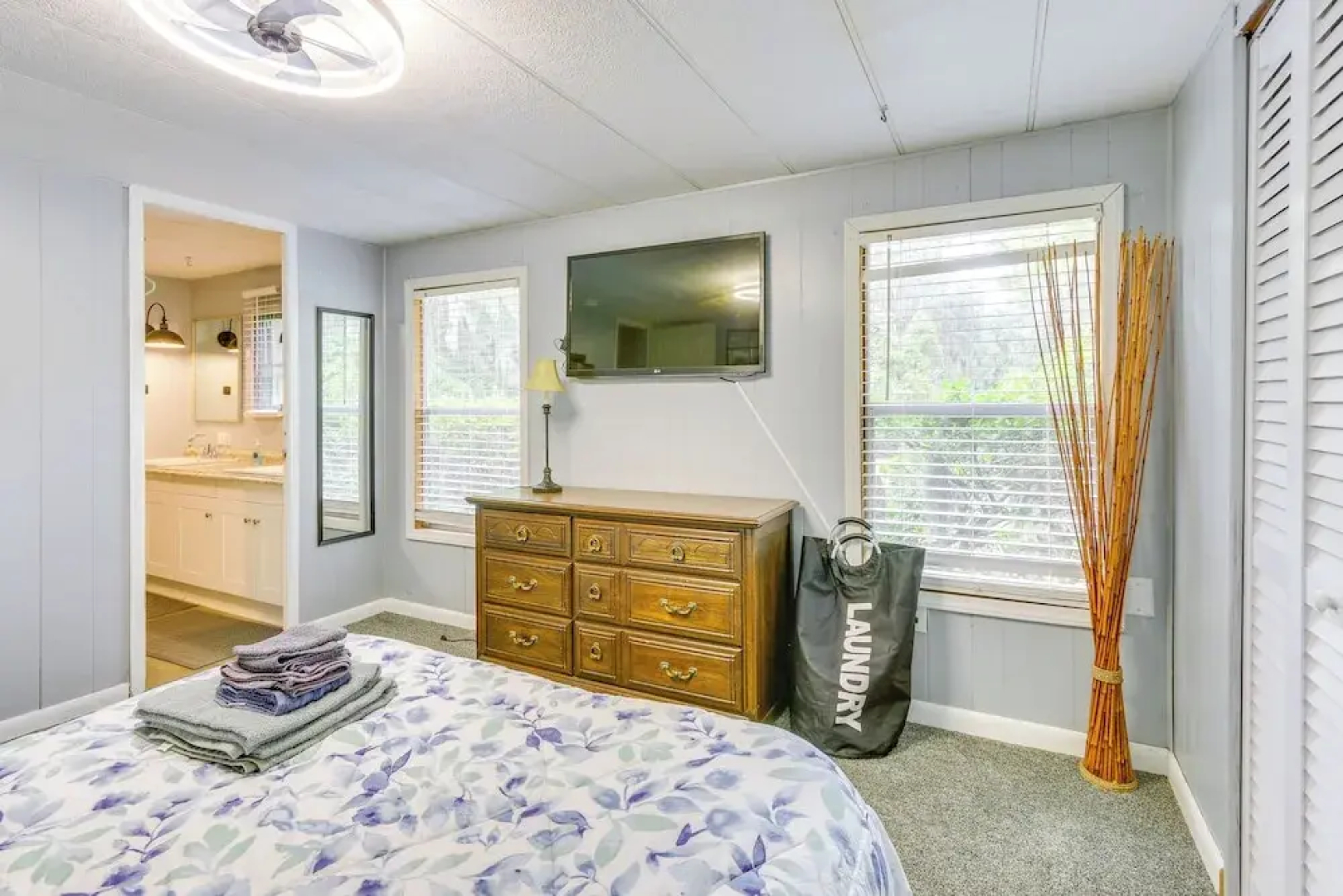 1 Mi to Sands Beach: Walkable Island Home w/ Yard!