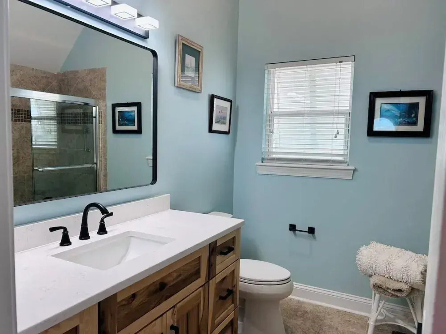 Serenity's Star 4 Bedroom Home by RedAwning