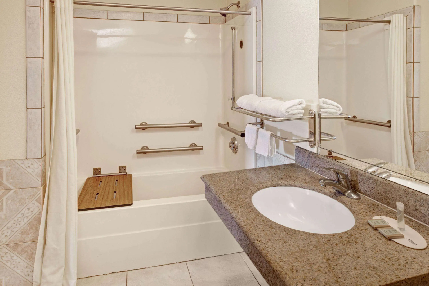 Super 8 by Wyndham Mont Belvieu/Baytown East