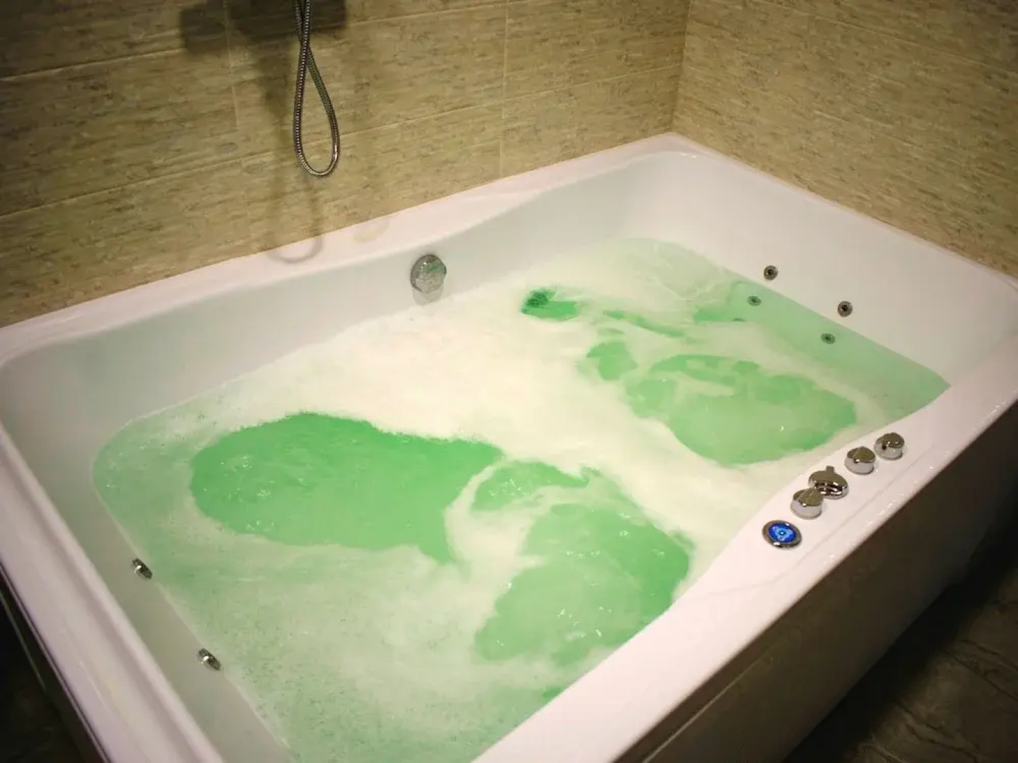 Hot Tub VIP SMART ApartHotel
