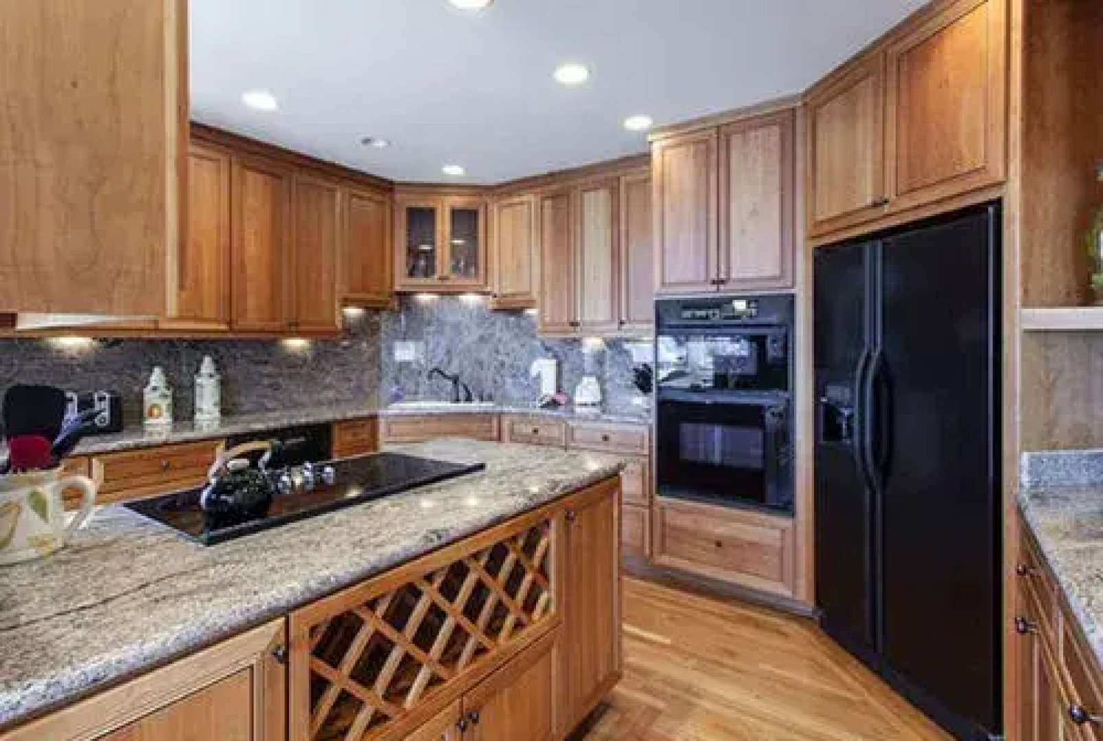 RedAwning Crystal Waters Lakefront