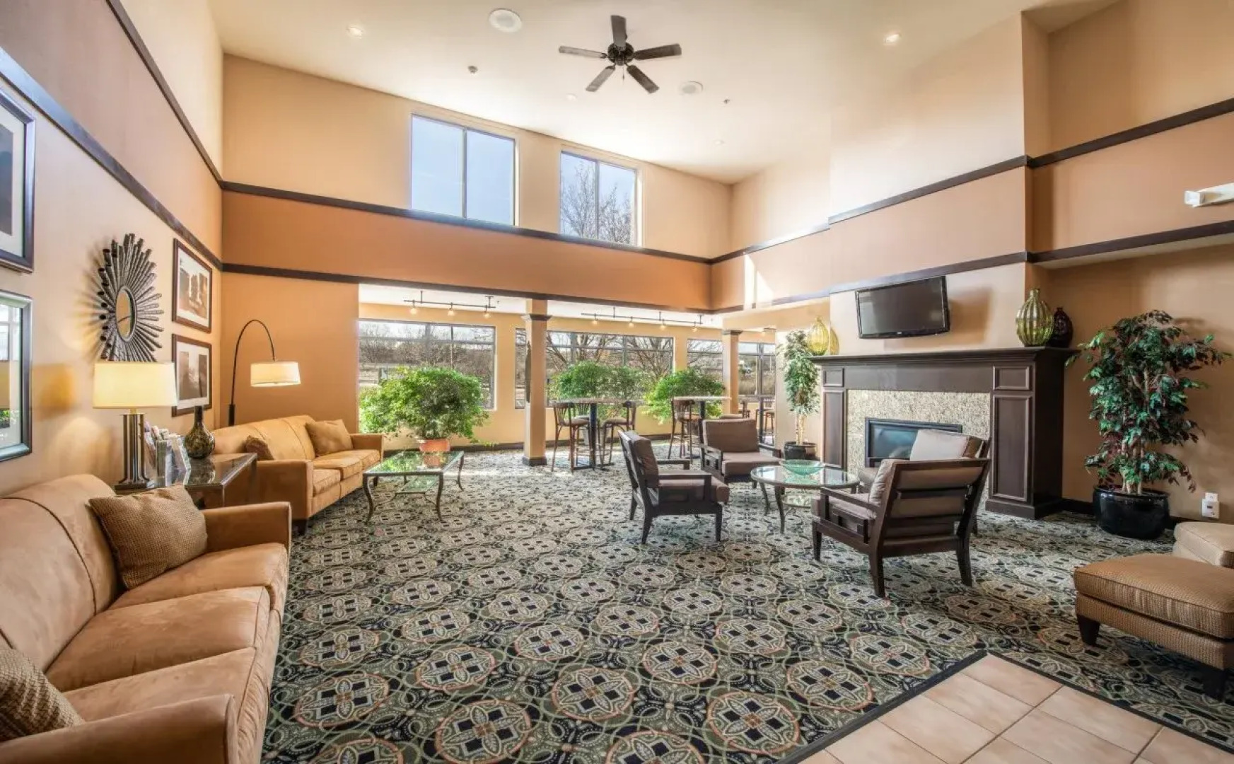 Holiday Inn Express & Suites Delafield by IHG