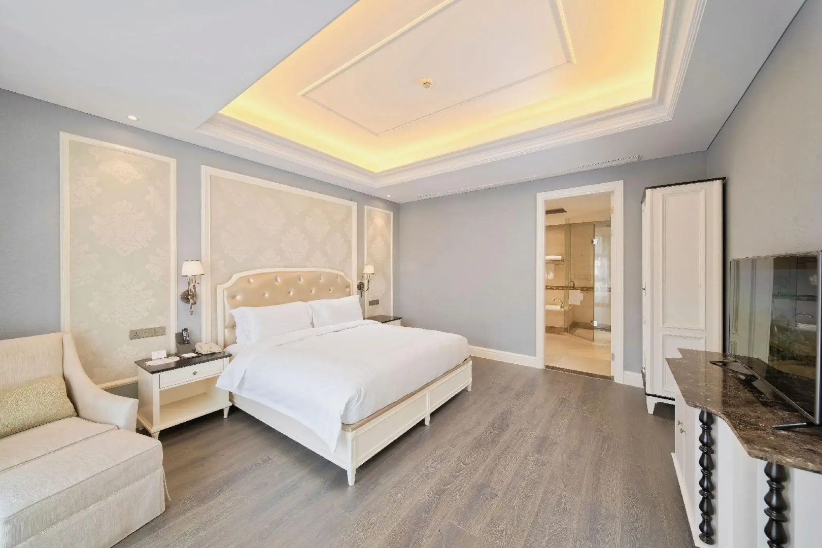 Yin Run Jin Jiang Castle Hotel