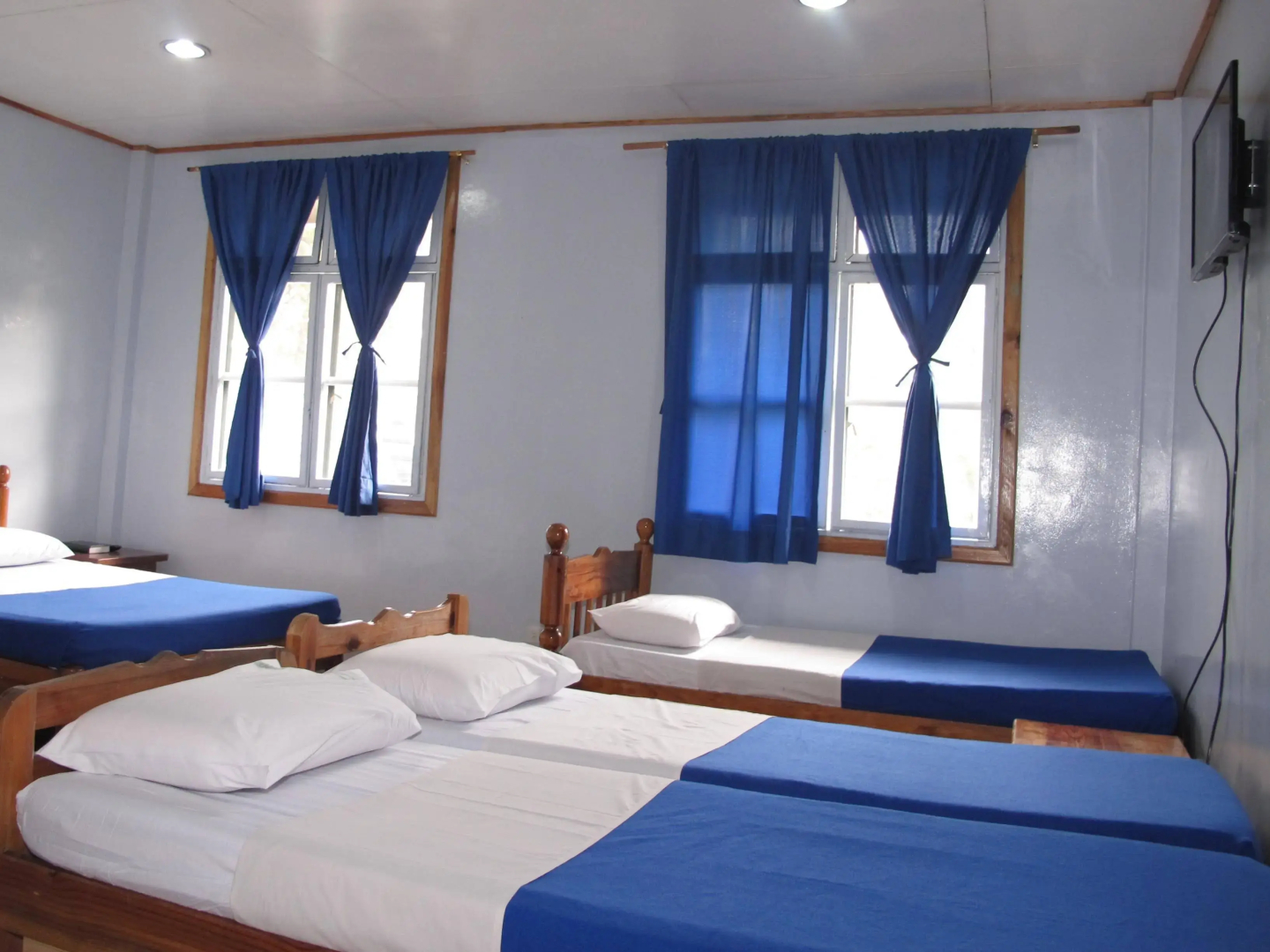 Pine Breeze Cottages