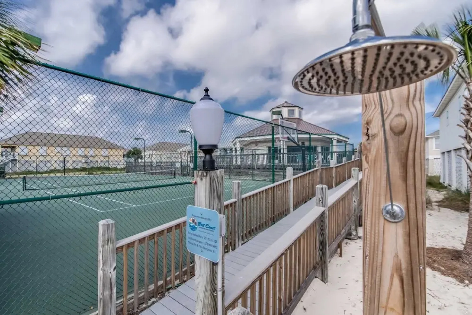 Sandy Toes 4 Bedroom Home by RedAwning