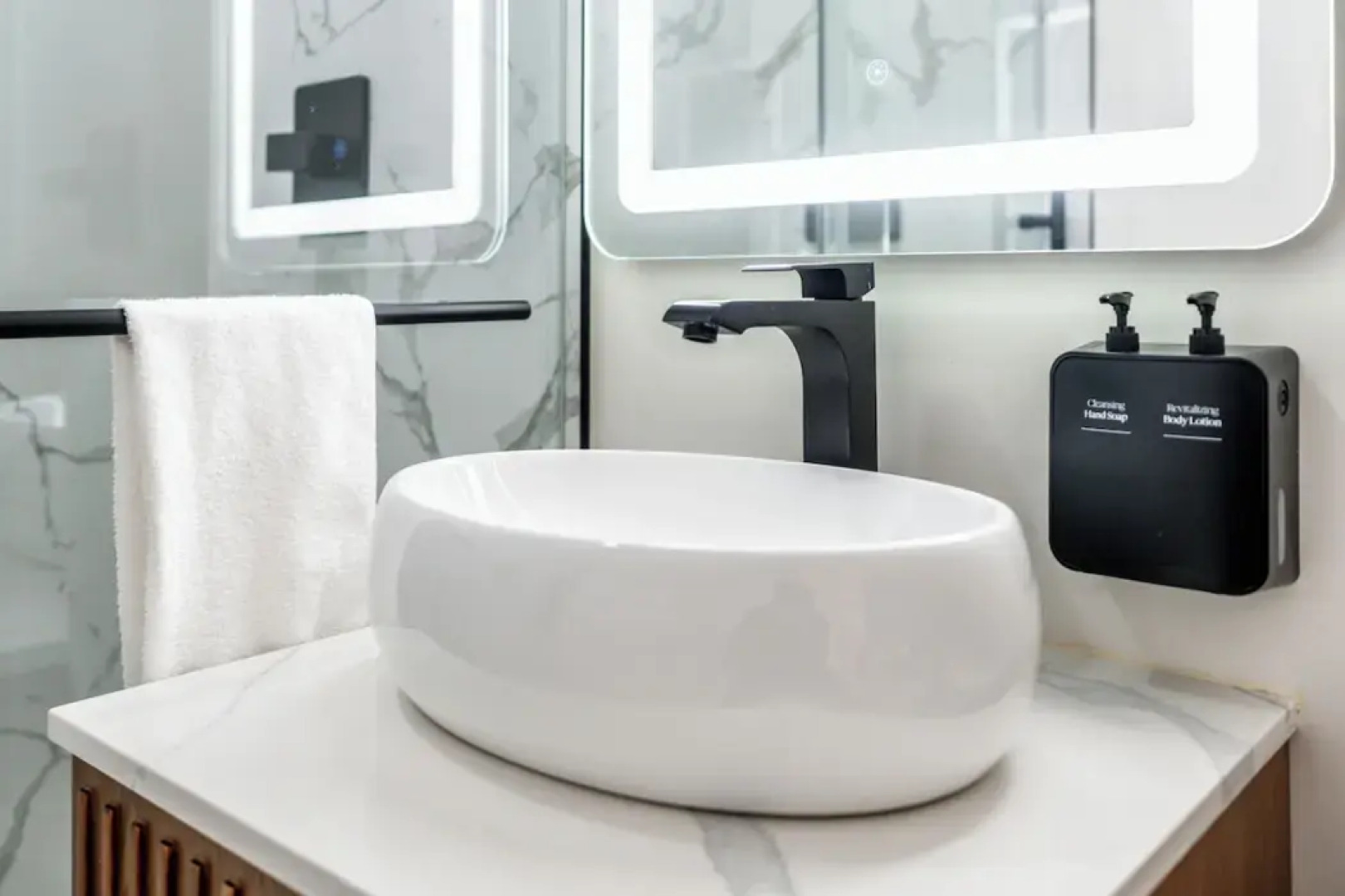 Bevonshire Lodge Motel