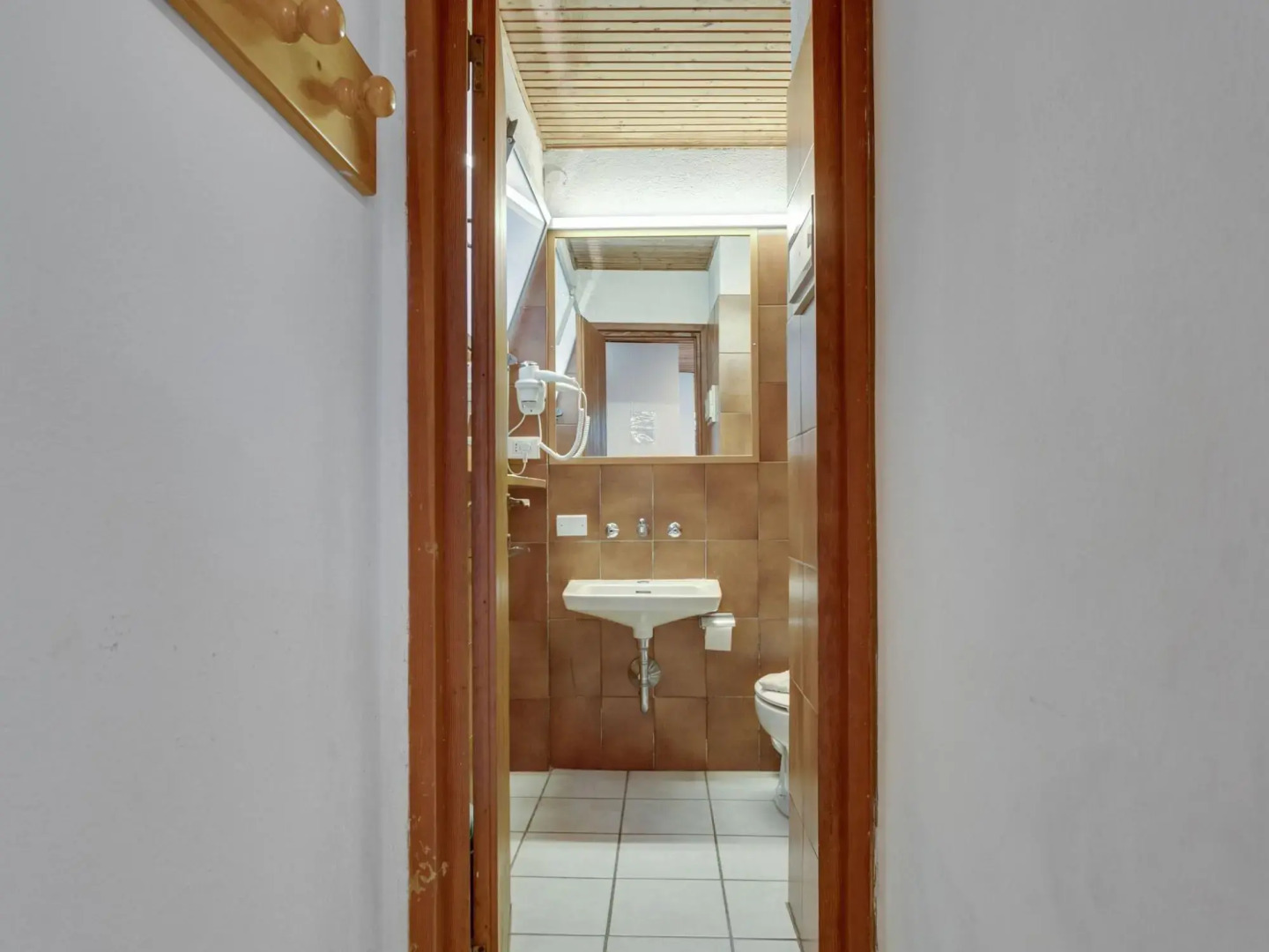 Spacious Apartment in Pognana Lario with Pool