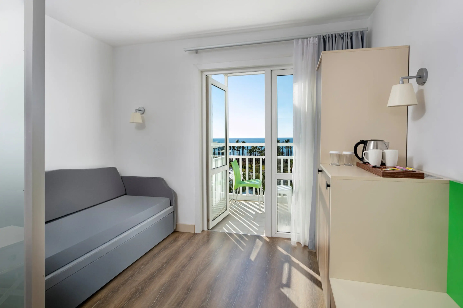 Seven Seas Hotel Blue