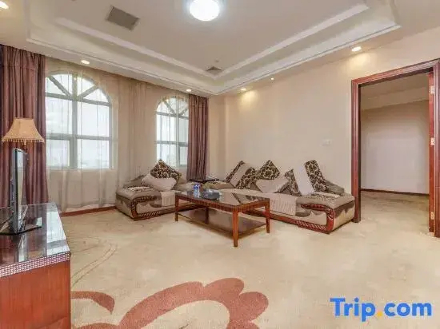 Yangjiang Yintai Hotel (Baili Plaza Branch)