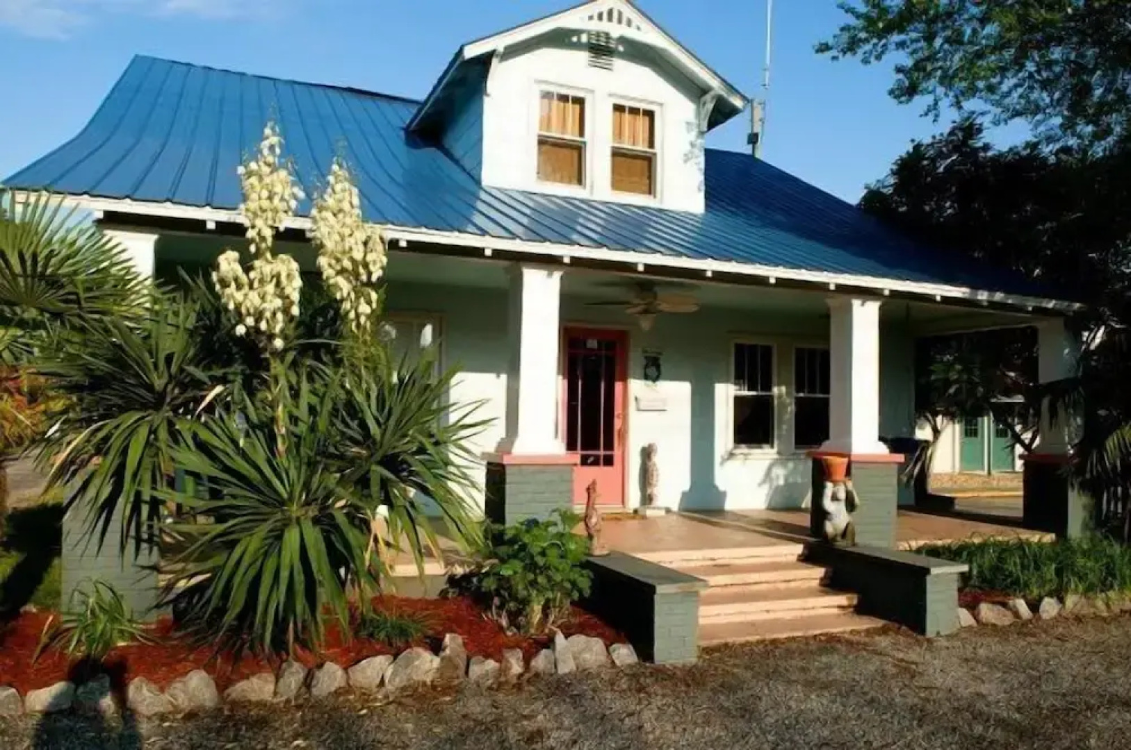 The Island Guest House & Cottages