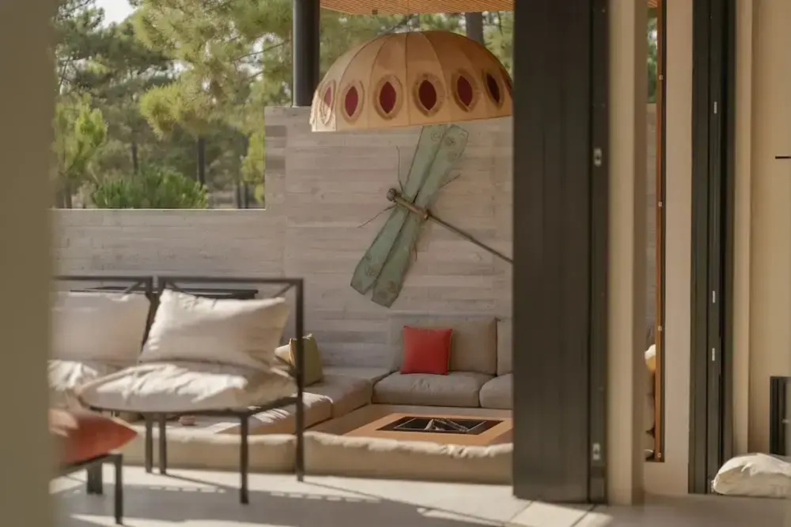 CL M Villa Retreat by Cadenzalux