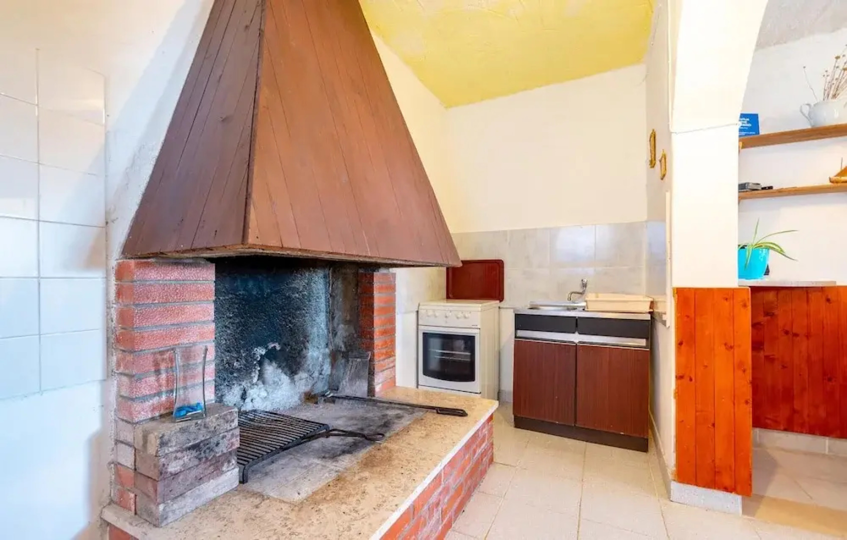 Amazing Home in Pupnat With 4 Bedrooms