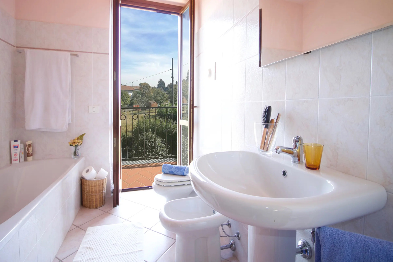 Sunflower Relax Pool and Terrace