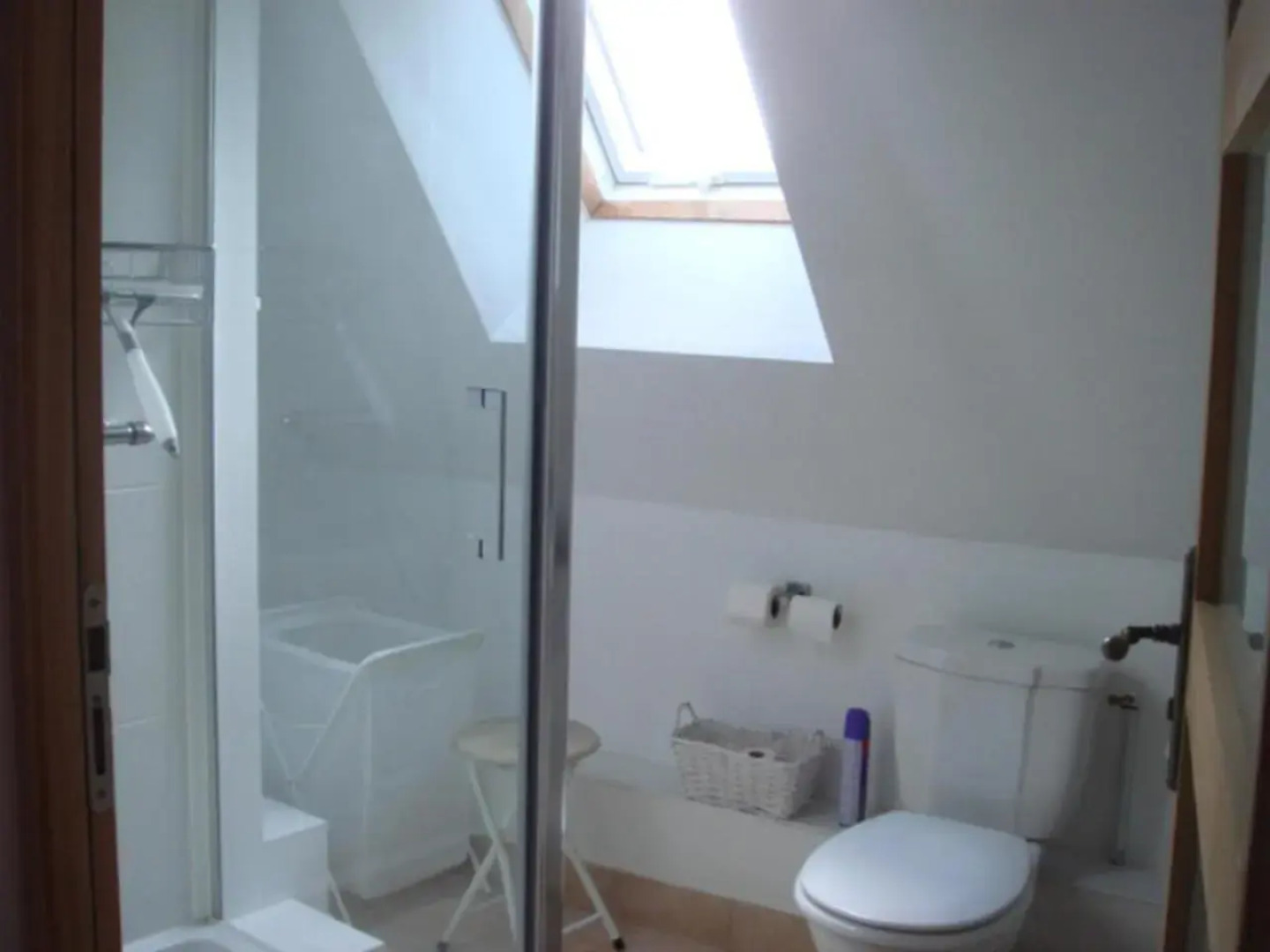 Captivating 2-Bed House with log burner in Kerien