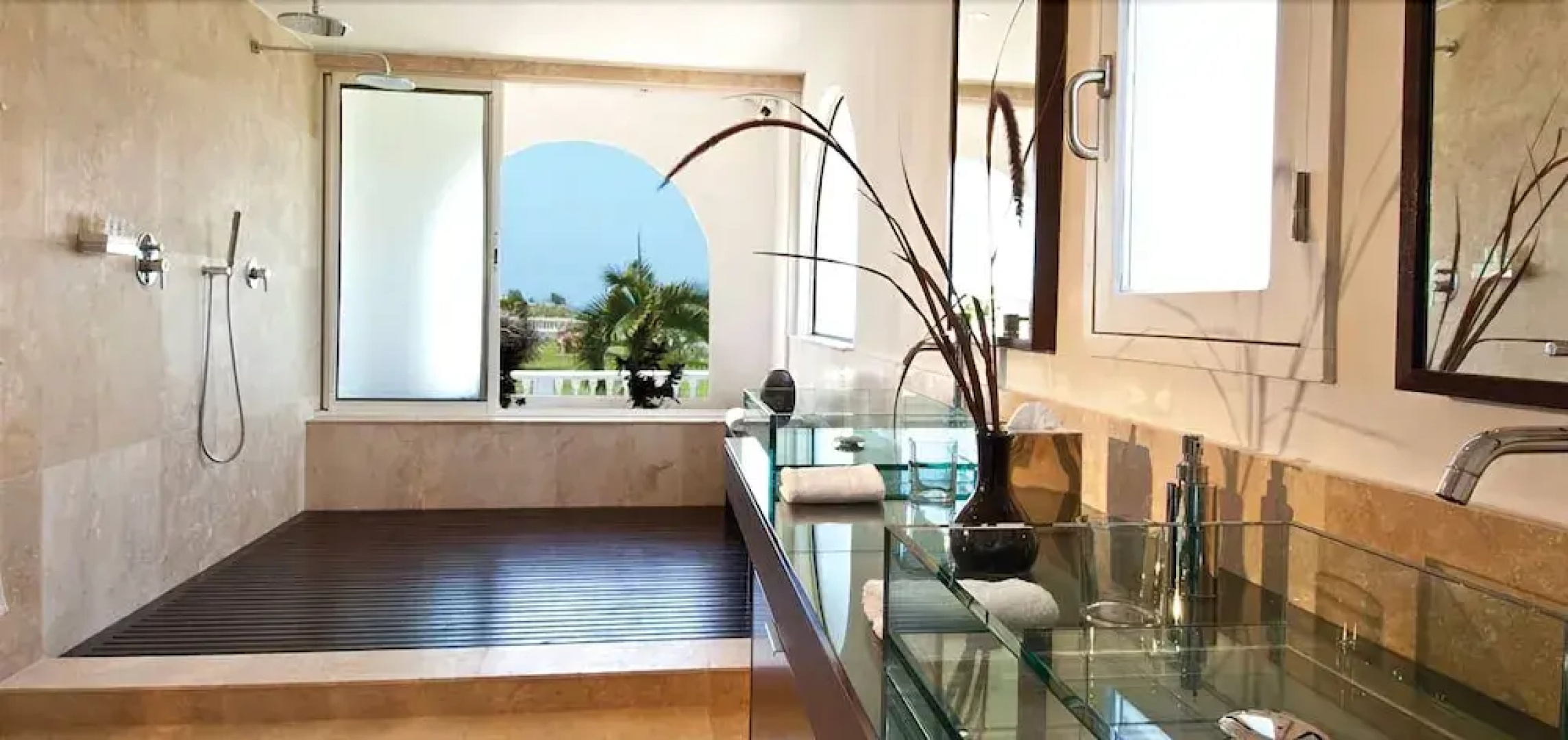 Villa Sandyline