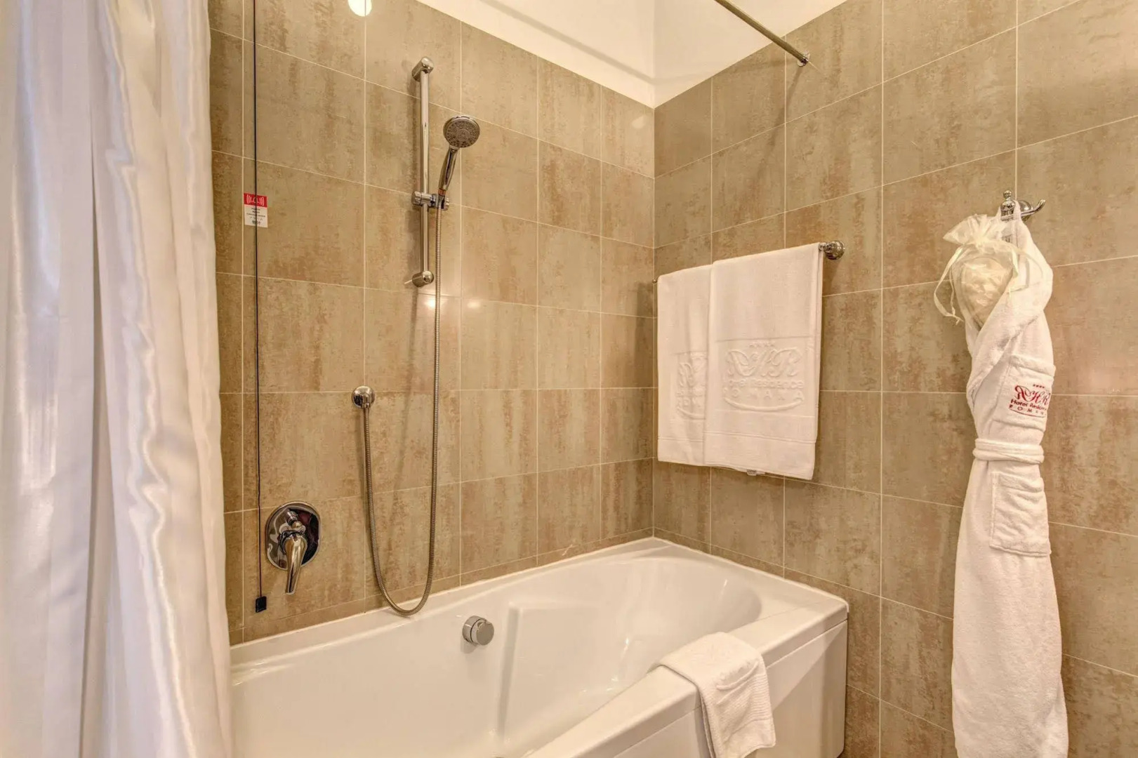 Отель Romana Residence