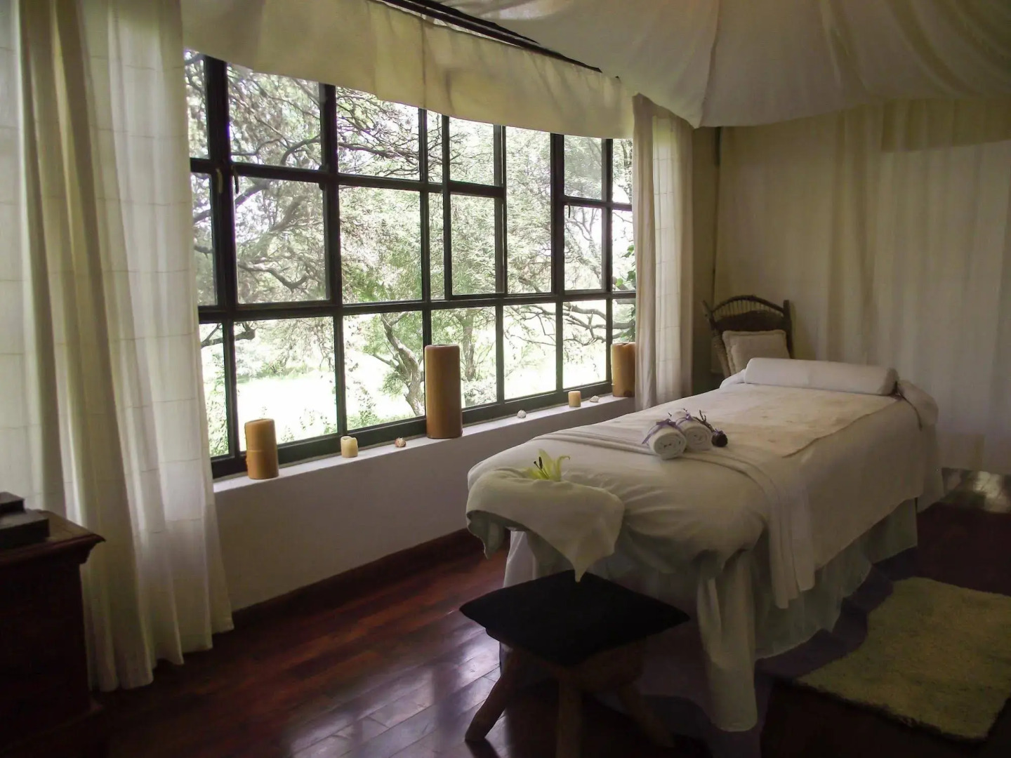 Nirvana Restaurant And Retreat