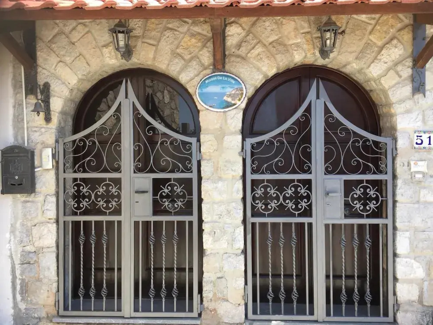 La Maison De La Ville