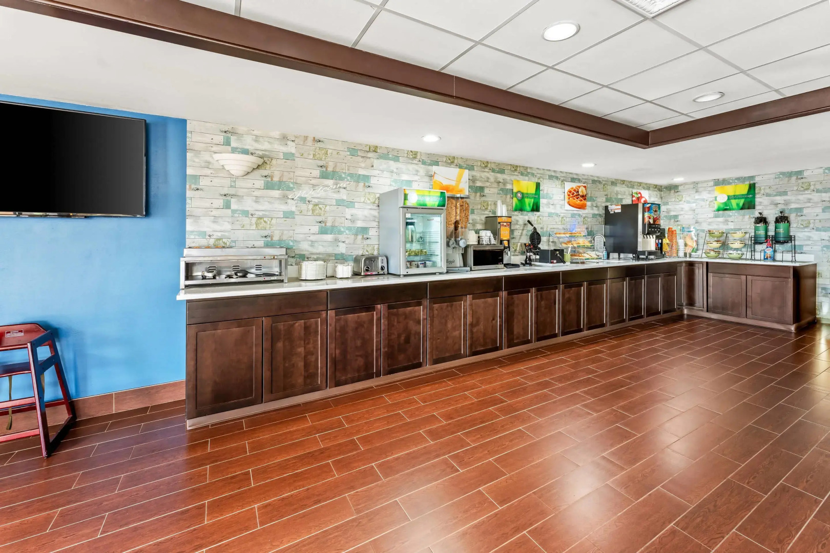 Quality Inn & Suites near Robins Air Force Base