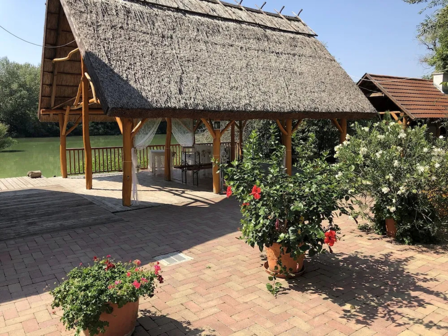 Antal-tavi Fogadó és Horgászparadicsom