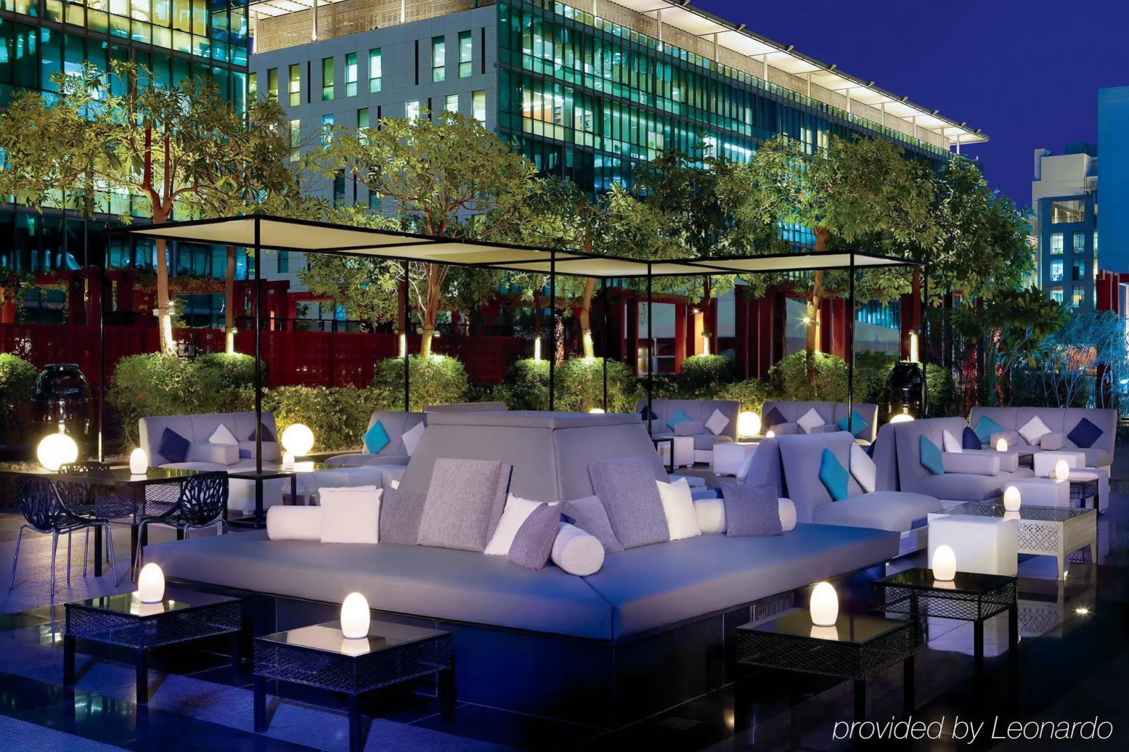 Отель The Ritz-Carlton, Dubai International Financial Centre