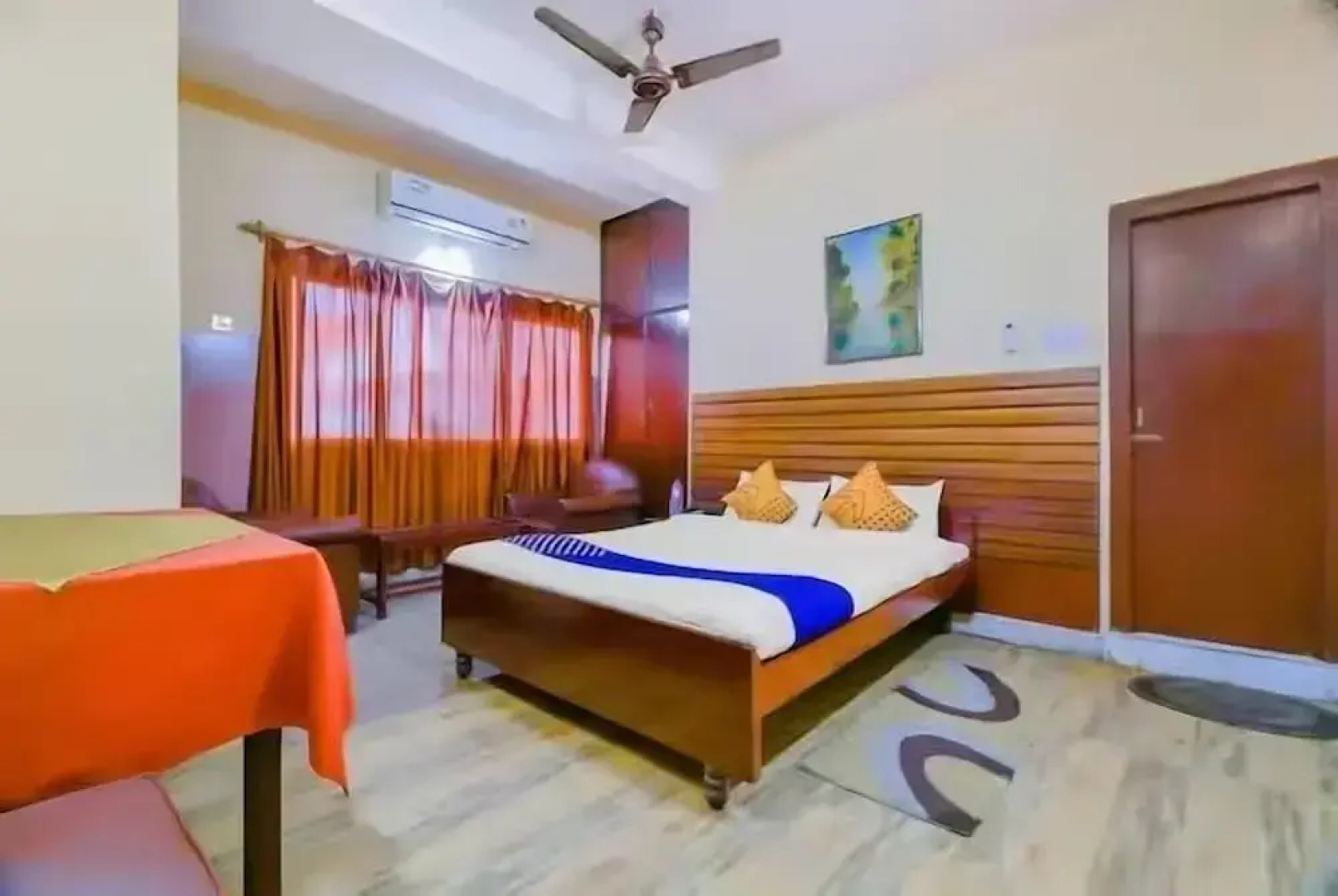 Hotel Embassy by OYO Rooms