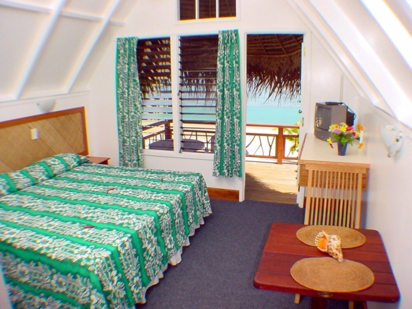 Paradise Cove Lodge