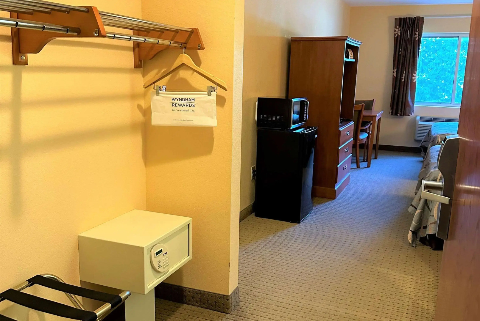 Super 8 by Wyndham Topeka at Forbes Landing