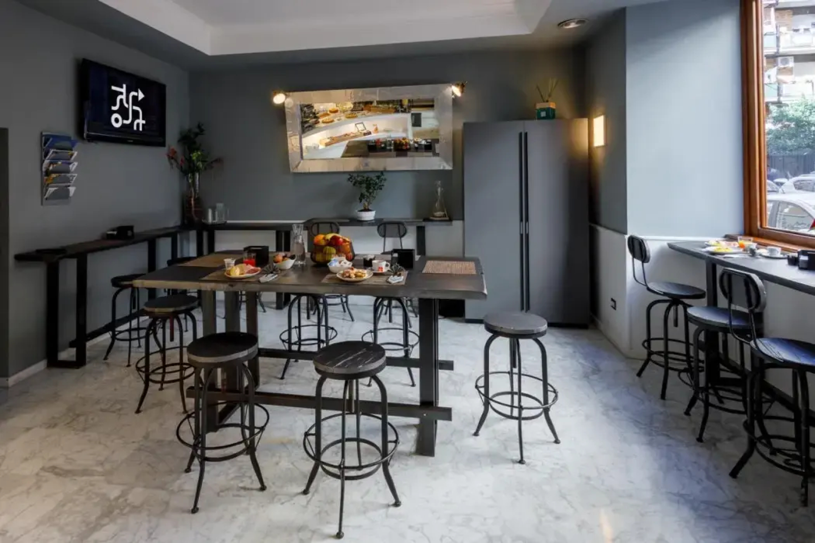 Crossroad Hotel
