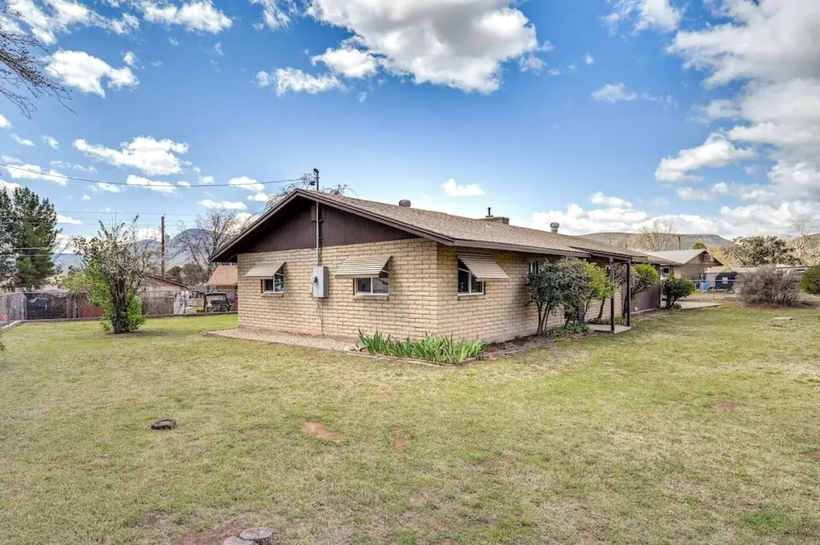 Pet-friendly Camp Verde Home w/ Gas Grill!