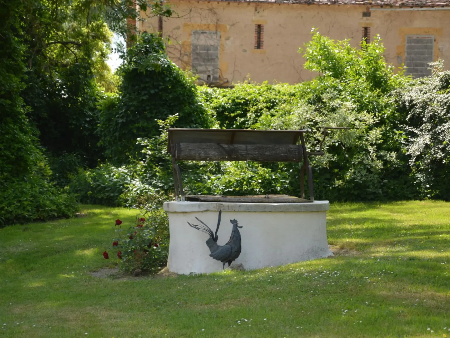 Lovely Mansion With Pond in Champvert