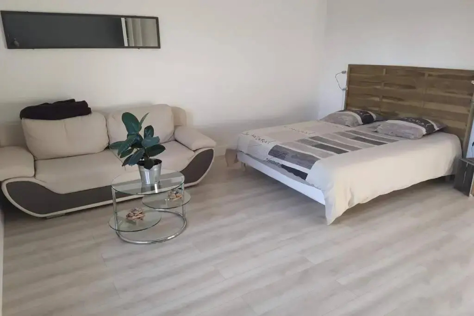 T1 DE 45M2 CLIMATISE, SPA, au milieu des oliviers