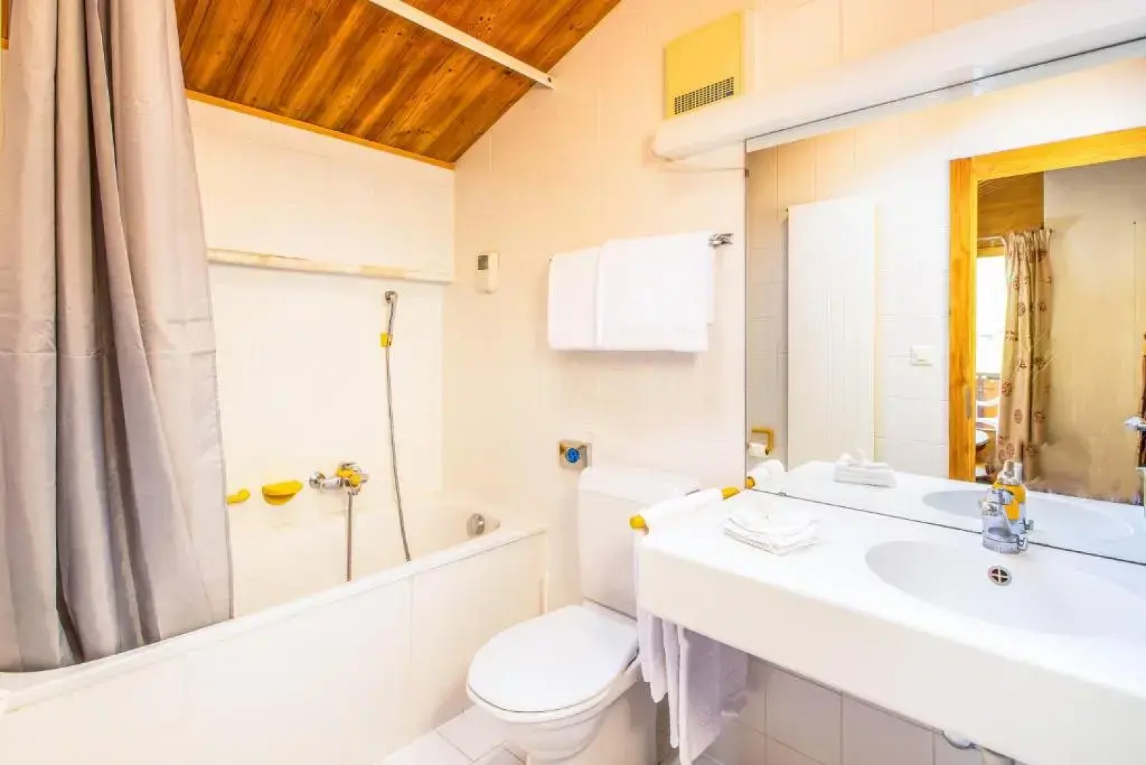 Hôtel Magrappé - Like At Home