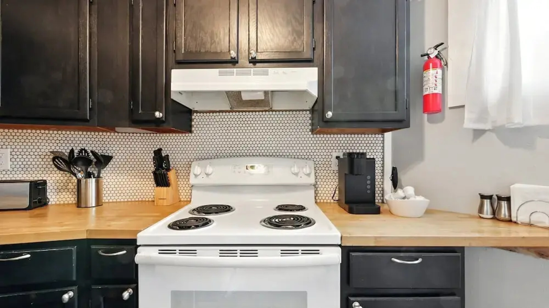 Charming Cabin W/ Scenic Views Near Uc Health 2 Bedroom Cabin