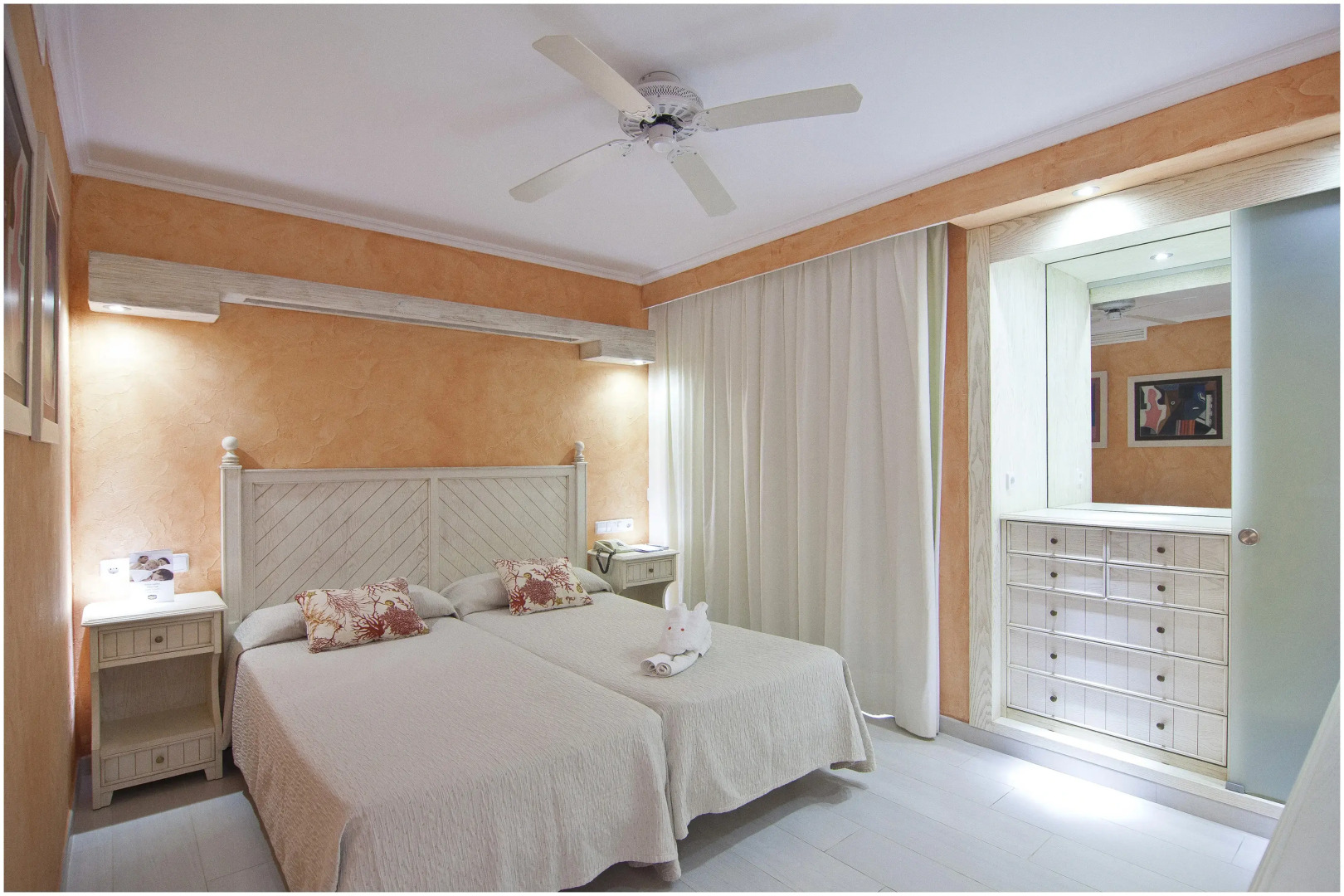 Royal Son Bou Family Club