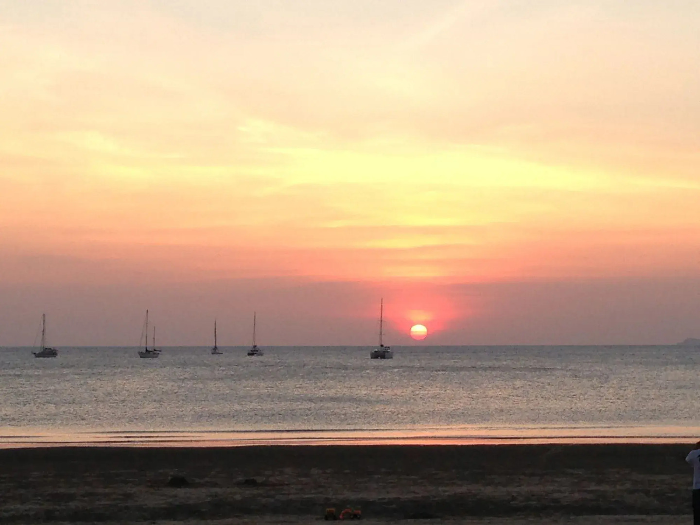 Noble House Beach Resort