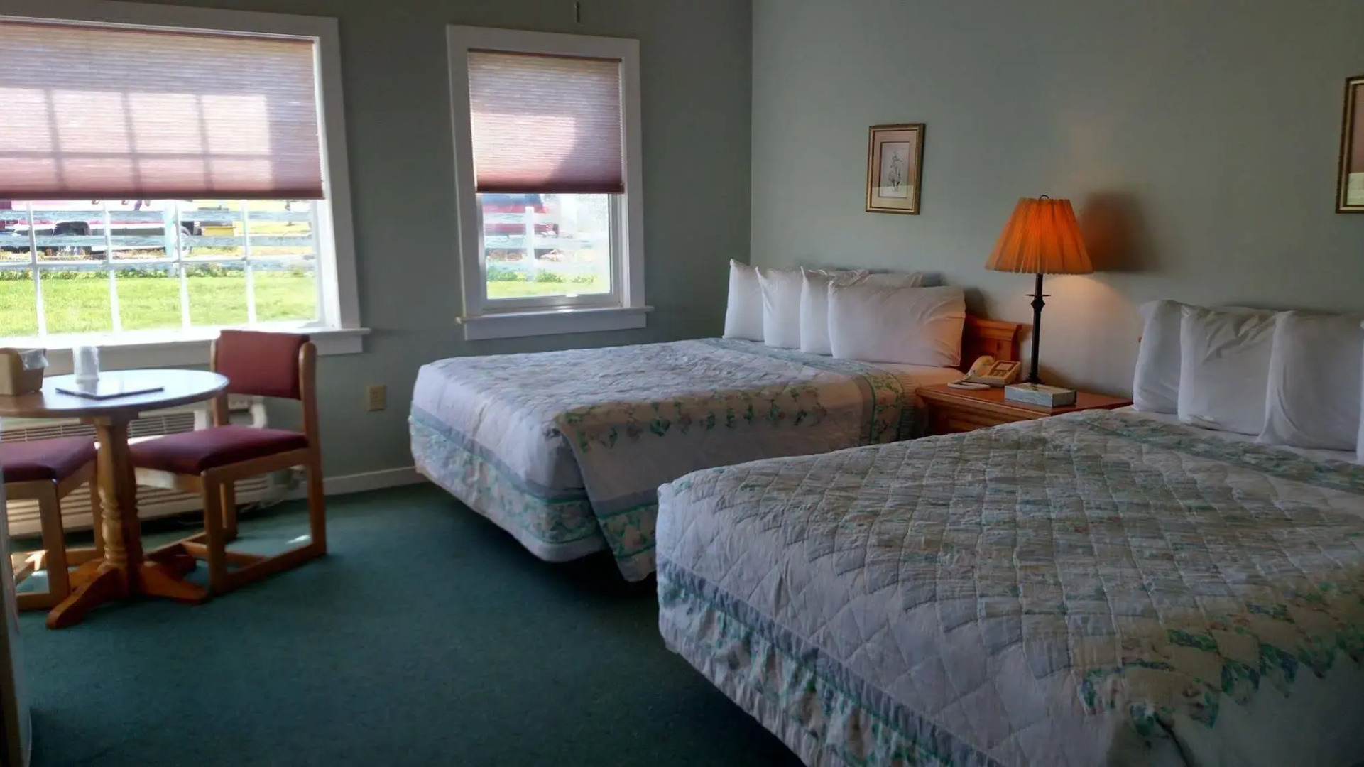 Spruce Lane Lodge and Cottages