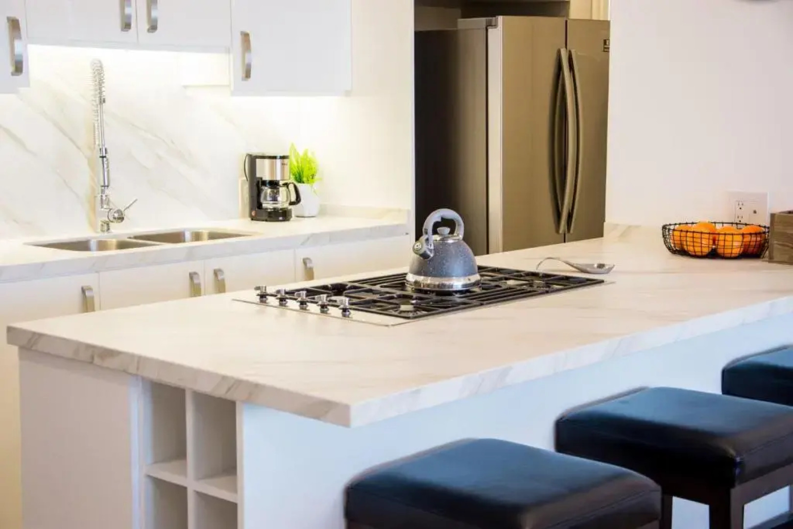 Real View Towers E208 by Casago