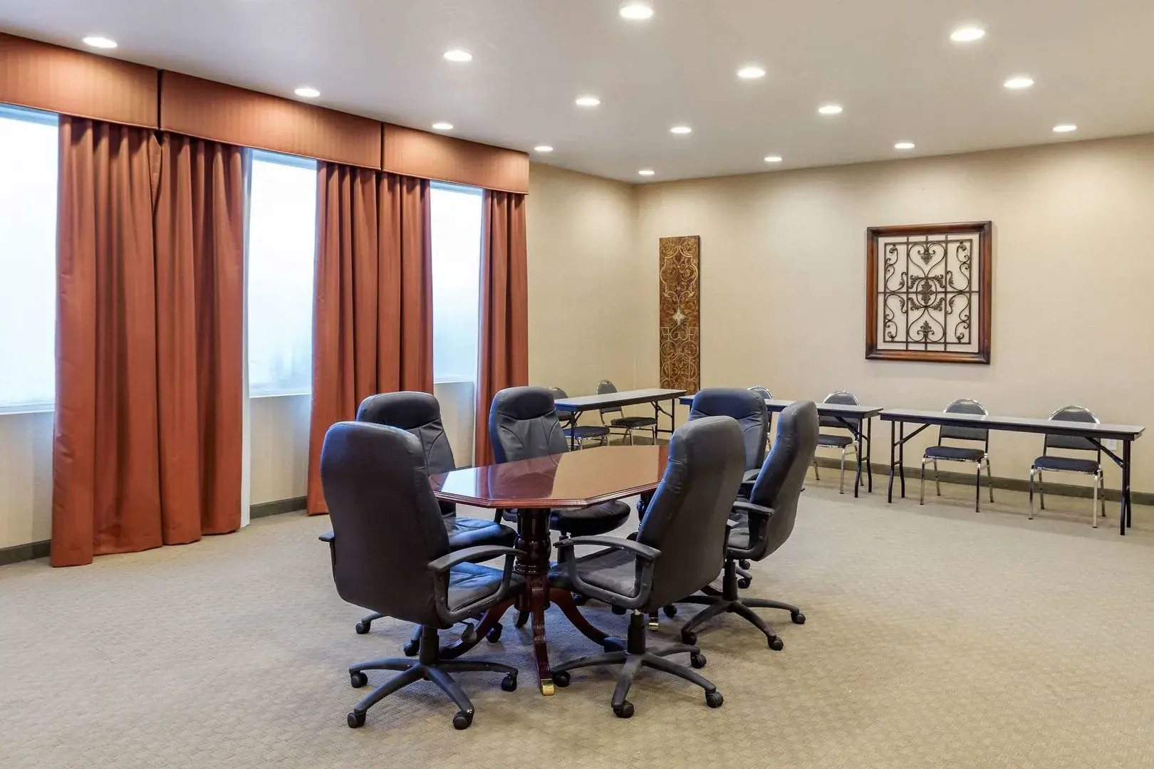 Sonesta Essential La Porte