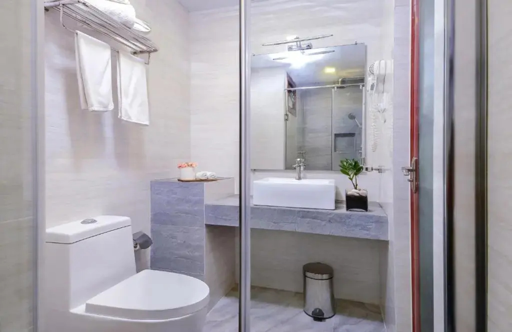 Triton Beach Hotel & Spa