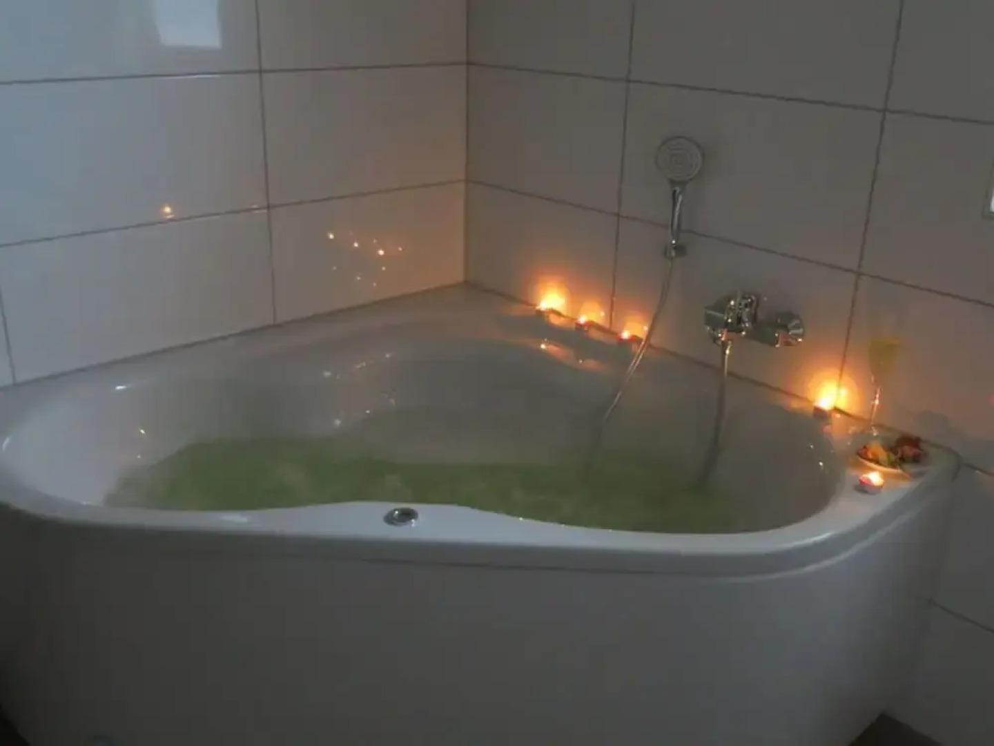 Cosy Apartment by the Lake